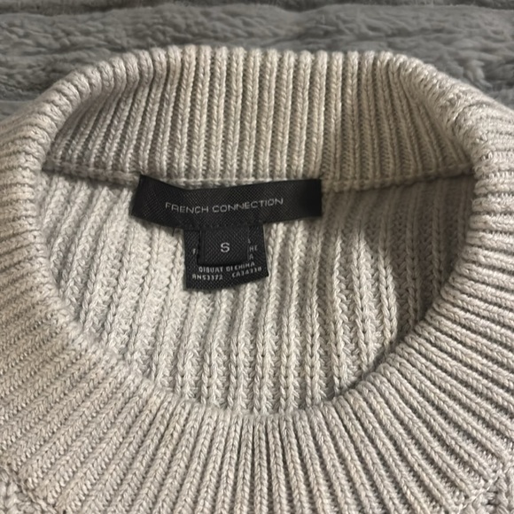 Sweater - Picture 2 of 4